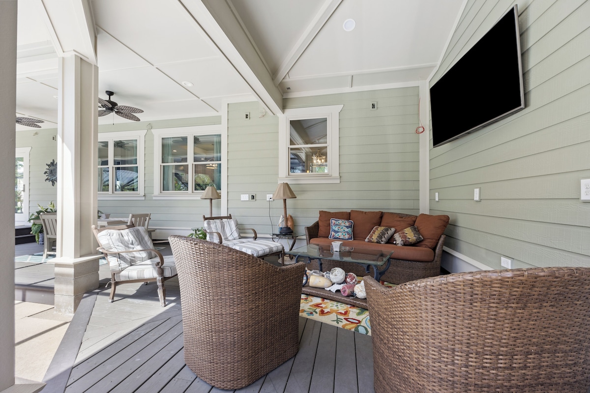 Photo 17 of Luxurious historic home with pool, parking, easy walk to downtown