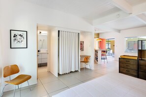 1 bedroom, iron/ironing board, WiFi