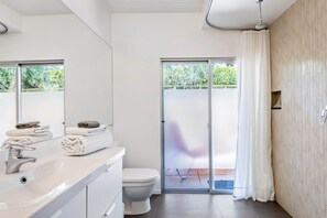 Towels - #1 Studio (PSP ID#4728) 2-night minimum (Palm Springs)