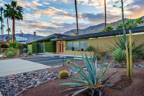 Property grounds - #1 Studio (PSP ID#4728) 2-night minimum (Palm Springs)