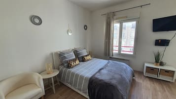 Fer et planche Ă repasser, Wi-Fi, draps fournis