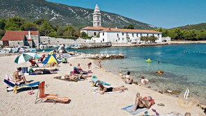 Apartment | Beach - Cozy Coastal Getaway in Nerezine (Mali Losinj)