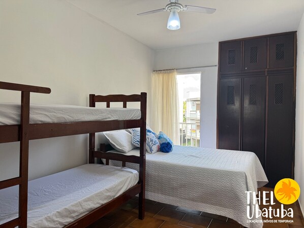 1 habitación y ropa de cama