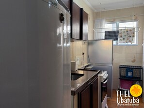 冰箱、微波炉、烤箱、厨具/餐具