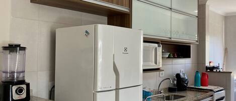 Fridge, microwave, oven