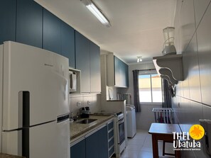 Fridge, microwave, oven