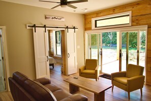 Interior - Serenity Barn, cozy barn-dominium with a great locatoin (Mooresville)