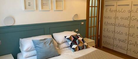 1 bedroom, iron/ironing board, travel cot, free WiFi