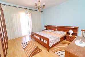 Appartement (Three Bedroom Apartment with Terrace ) | 4 chambres, Wi-Fi gratuit