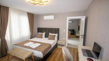 Deluxe Family suite | 2 dormitorios, ropa de cama de alta calidad, colchones viscoelásticos