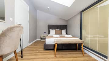 Deluxe Balcony City view suite | 2 ๊ฐ์ ์นจ์ค, ๊ณ ๊ธ ์นจ๊ตฌ, ๋ฉ๋ชจ๋ฆฌํผ ์นจ๋, ๊ฐ์ค ๋ด ๊ธ๊ณ