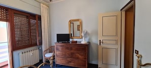 Interior - Casa Matilda Old Style (Rome)