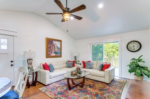 Casa (2 Bedrooms) | Interior