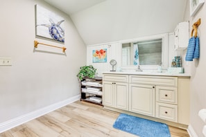 Cottage (3 Bedrooms) | Interior