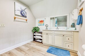 Cottage (3 Bedrooms) | Interior