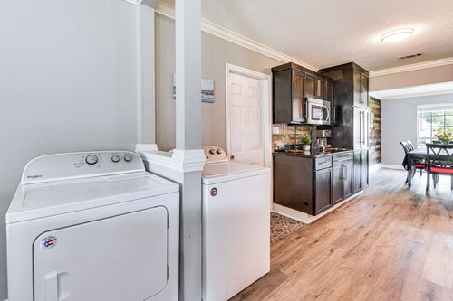 Fort Walton Beach Home w/ Grill: 4 Mi to Beach!