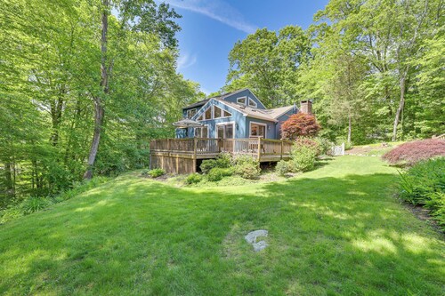 BBQ Ready: Quiet Connecticut Retreat w/ Fire Pit
