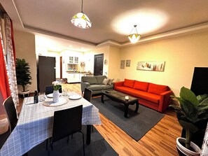 Smart TV - Spacious cozy apartment in Karma Compound (Sheikh Zayed City)