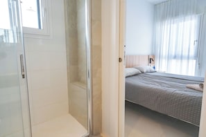 2 bedrooms, individually decorated, individually furnished, desk