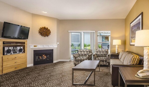 TV, fireplace, DVD player, table tennis