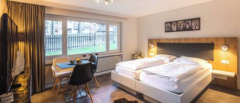 2 dormitoris, un bressol de viatge, wifi gratuïta i roba de llit