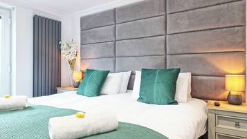 5 Schlafzimmer, Bügeleisen/Bügelbrett, Reisekinderbett, WLAN