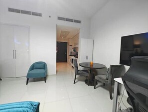 Interior - LeModCasa: Smart, modern studio in JVC
 (Dubai)