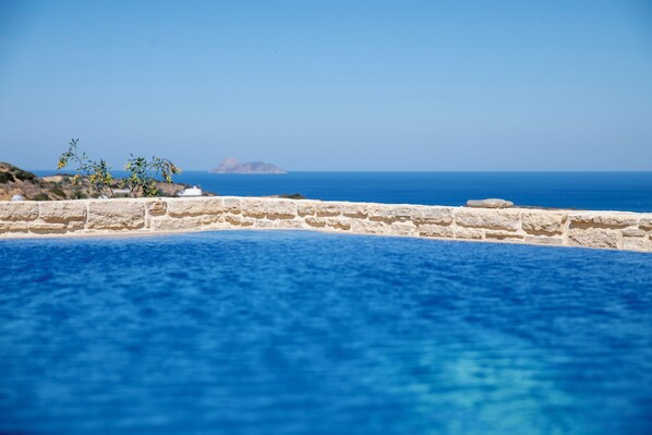 Outdoor pool - Villa Kassandra (Pitsidia)