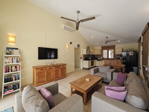 Smart TV - Private Villa 3bed/3.5bath (Oranjestad)