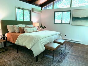 3 bedrooms, desk, WiFi