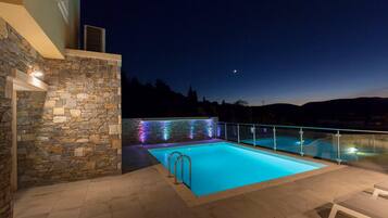 Villa | Pool | Indendørs pool