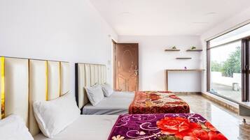 6 bedrooms, in-room safe, iron/ironing board, WiFi