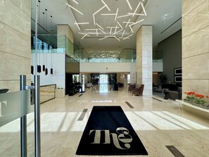 Apartment | Lobby - The8, 1-bed Luxury Residence in Palm Jumeirah (Dubai)