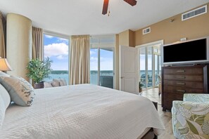 Condo, varias camas (Lagoon Tower 1002) | 3 habitaciones, tabla de planchar con plancha y wifi 