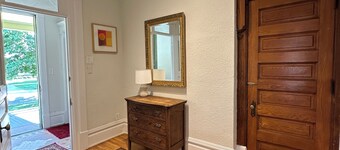 321 Michigan Avenue Historic One Bedroom, One Full Bath Apartment!