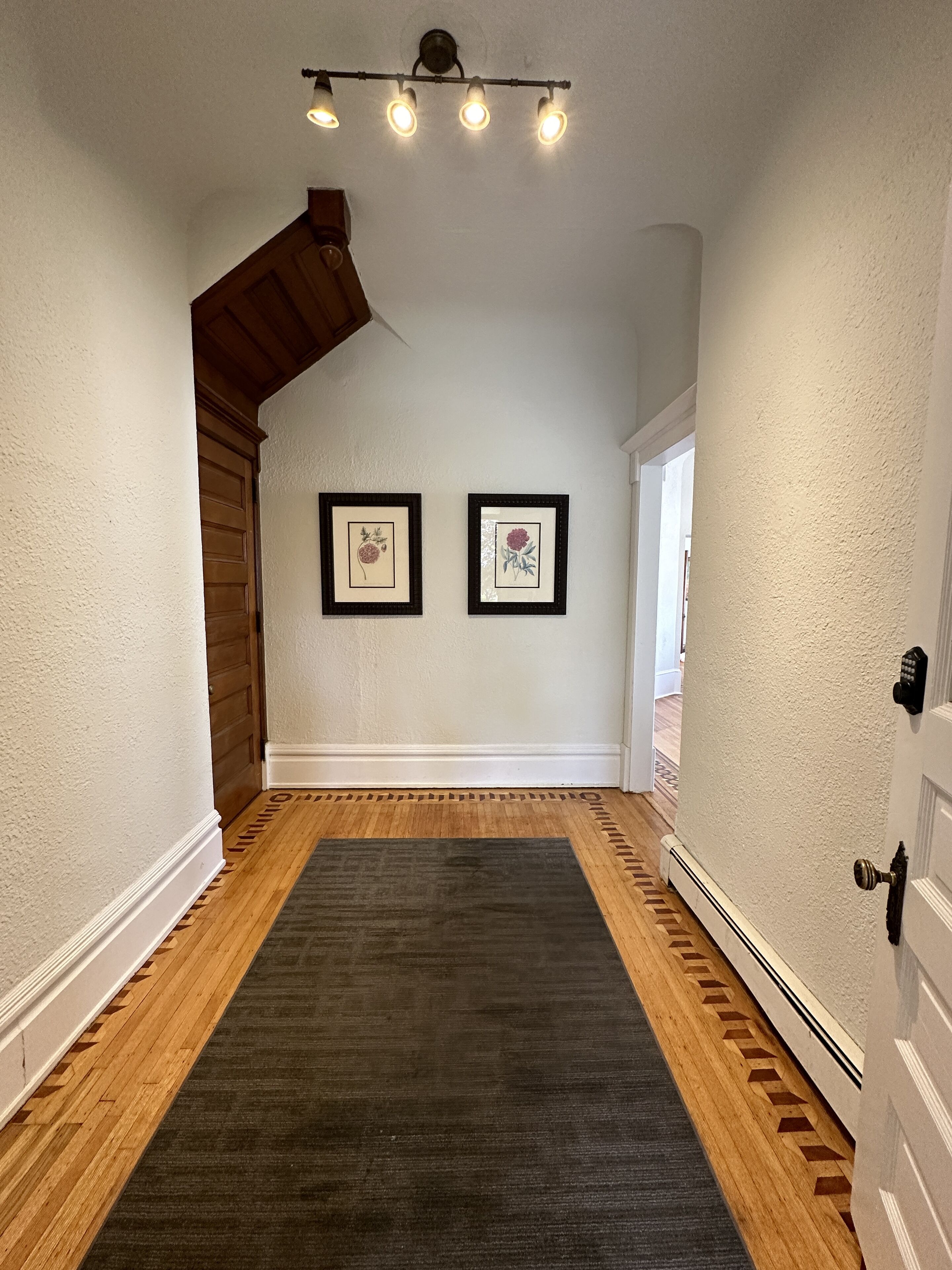 Welcome to 321 Michigan Avenue in beautiful South Haven, Michigan!
