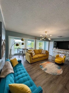 Smart TV - NEW RENTAL ~ Sun Kissed Retreat @ Gulf Terrace (Destin)