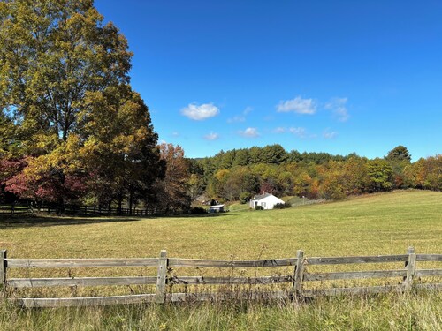 Remodeled Farmhouse on 30 acres, enjoy the peacefulness of living on a farm 