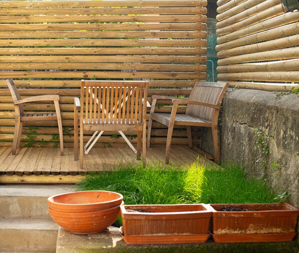 Terrace/patio - Water's Edge Cabin: Free Kayaks (Azzano)