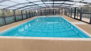 Piscine couverte, piscine chauffée