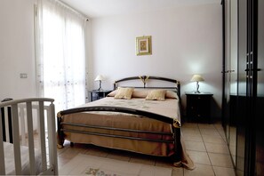 4 bedrooms, iron/ironing board, bed sheets - 4 Bedroom Private vacation home in Santa Maria di Leuca (Santa Maria di Leuca)