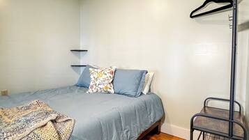 2 habitaciones, cuna de viaje, wifi gratis y ropa de cama