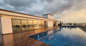 Apartamento | Piscina | Una piscina al aire libre
