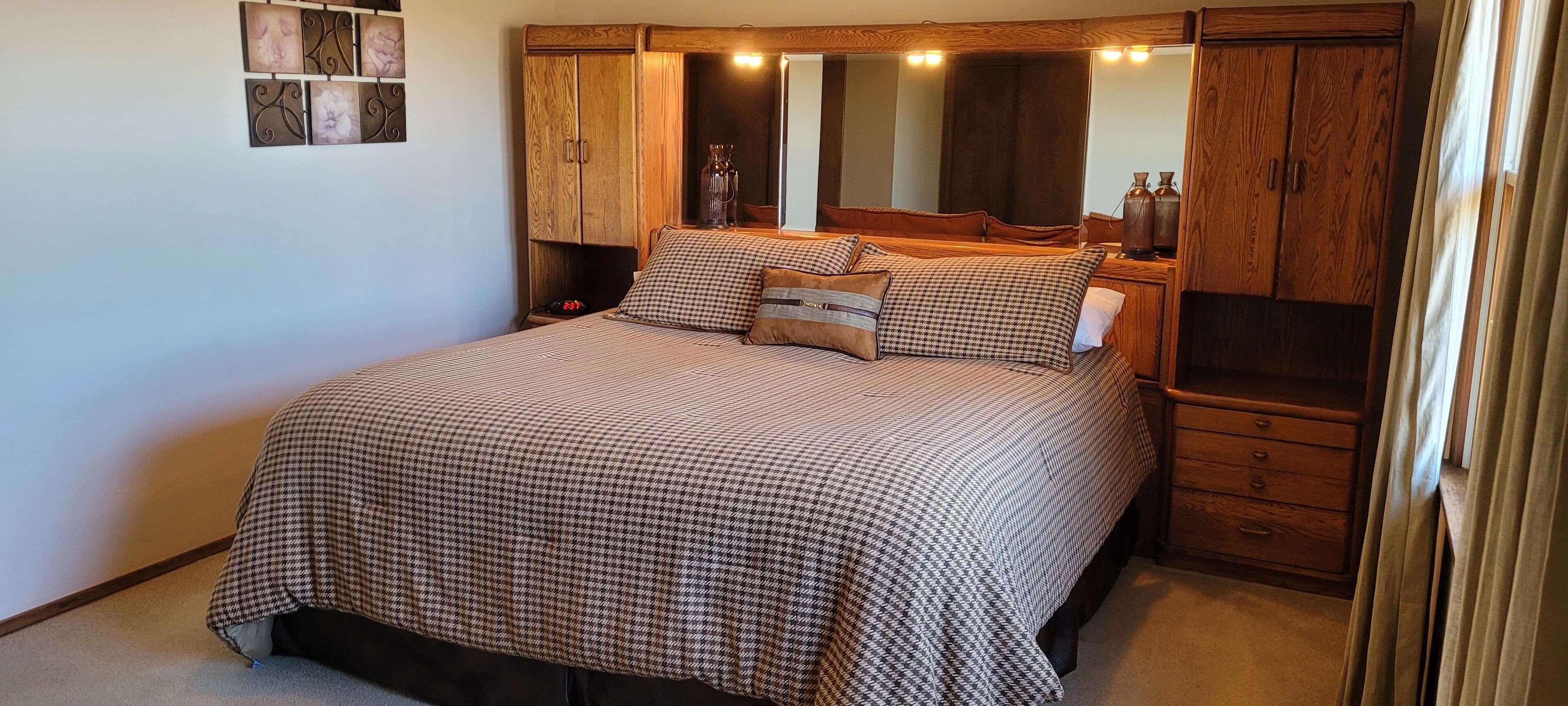 3 bedrooms, iron/ironing board, free WiFi, bed sheets