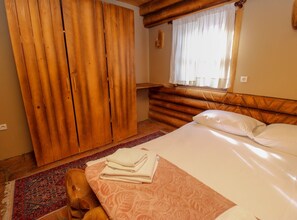 2 bedrooms, WiFi, bed sheets - Ethno Village Dolina Mira - Two Bedroom Holiday Home (Romanija) (Pale)