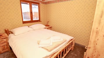 1 bedroom, WiFi, bed sheets