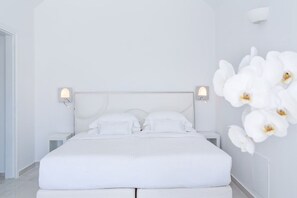 3 bedrooms, in-room safe, iron/ironing board, free WiFi