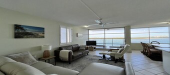 Pumicestone Chase U9 | Resort & Water Views