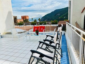 Property grounds - Marisabella home with terrace (Vico Equense)