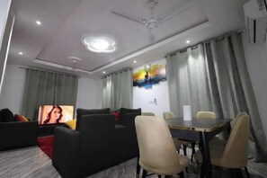 Interior - Hidden gem - Exquisite 3-bedroom house

 (Adenta Municipality)